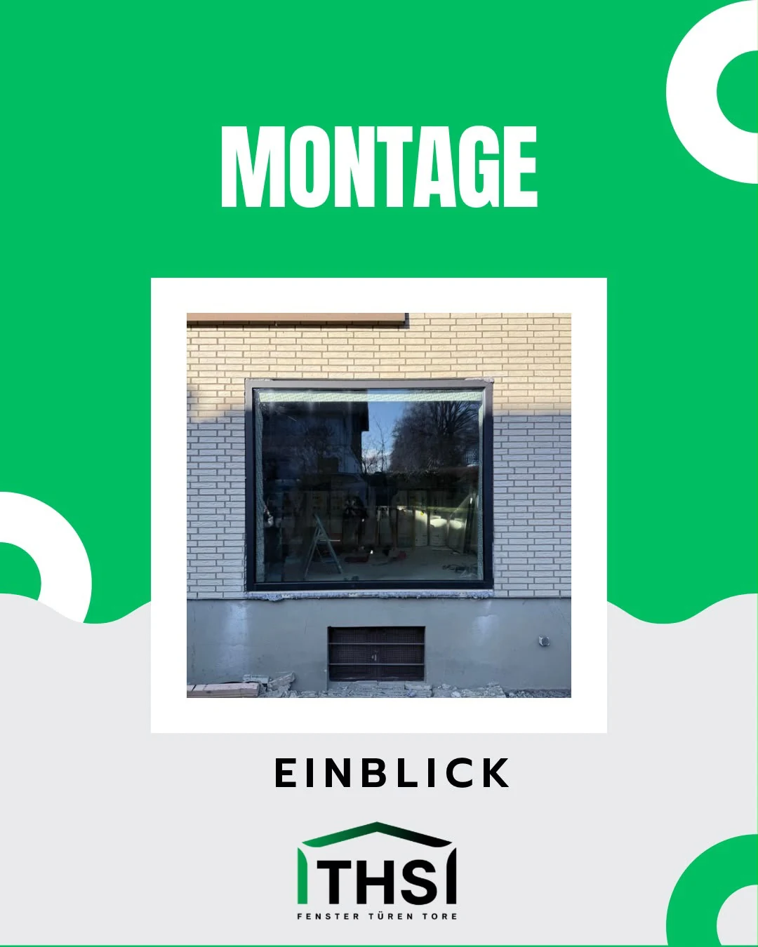 THS-Montagegrafik mit einem dunklen Fensterelement in einer hellen Klinkerfassade.